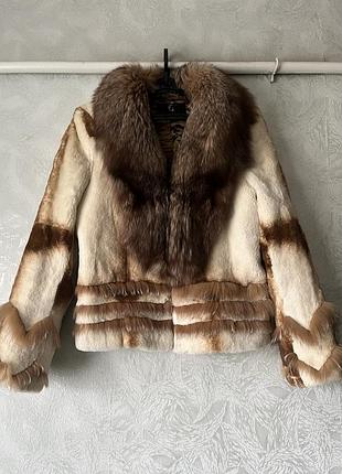 Красива натуральна шубка.