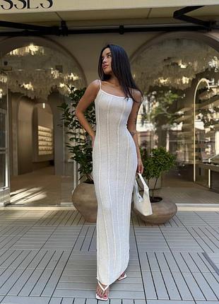 Сукня міді на бретельках з відкритою спиною