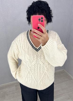 Гарний светр