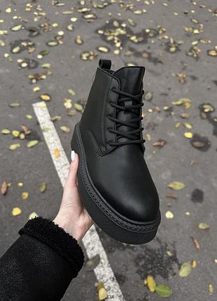 Жіночі шкіряні чорні зимові черевики натуральна шкіра чоботи ботинки застібка