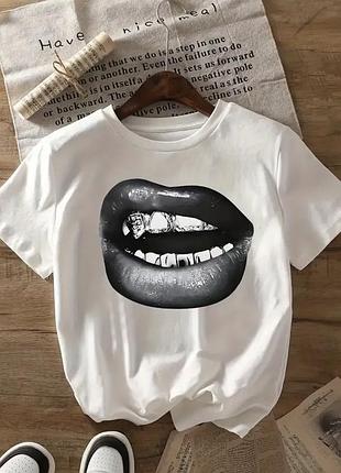 Нова футболка