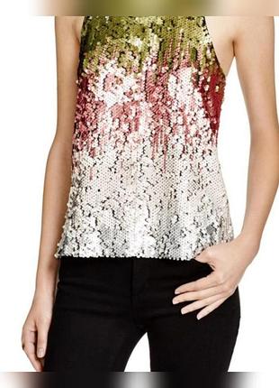 Праздничный топ, переливающийся в пайетках