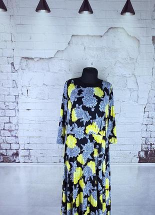 Стильное платье миди батал