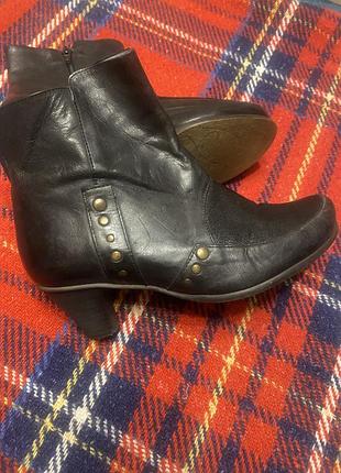 Шкіряні ботіки