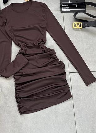 Жіноча облягаюча сукня