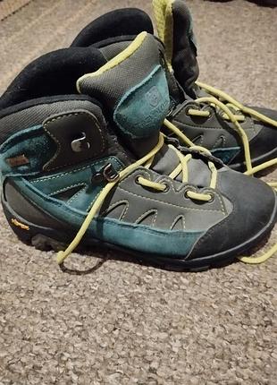 Детские ботинки vibram