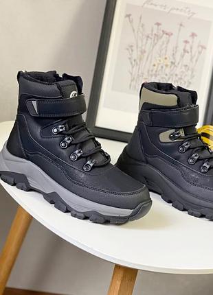 Зимові черевикина хлопчика