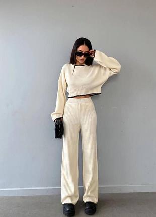 Костюм жіночий