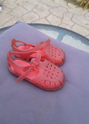 Детские шлепанцы