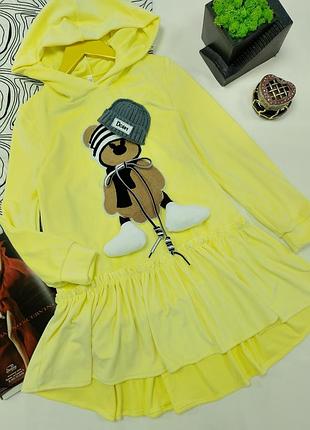 Велюровое платье туника с капюшоном