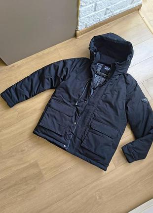 Черная зимняя теплая куртка