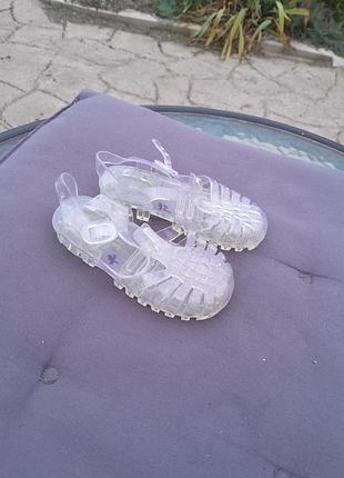 Босоножки для малышей