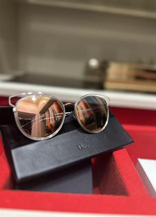 Сонцезахисні окуляри dior