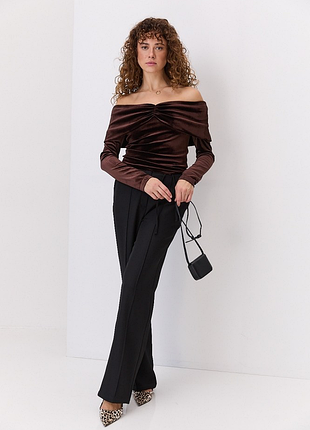 Кофта с открытыми плечами