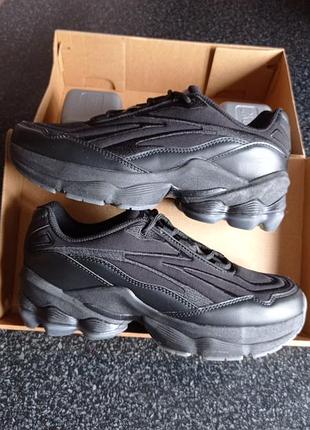 Кроссовки  женские