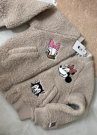 Куртка на дівчинку