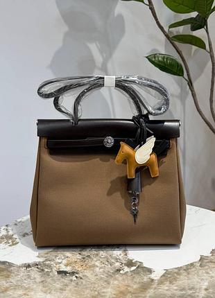 Жіноча сумочка