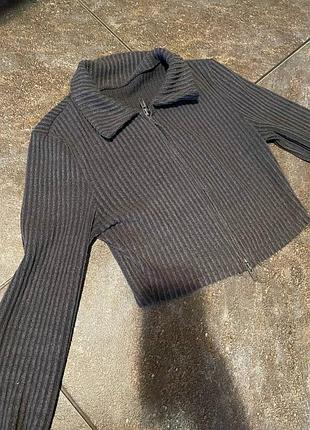 Трендовий вкорочений светрик shein