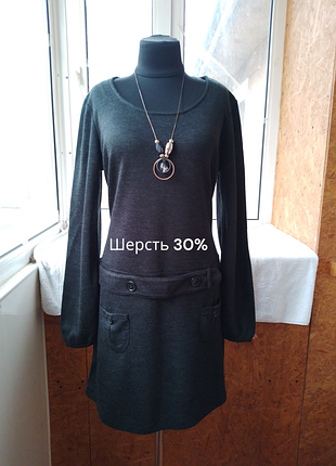 Брендовое шерстяное платье миди шерсть