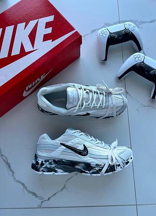 Nike initiator custom grey