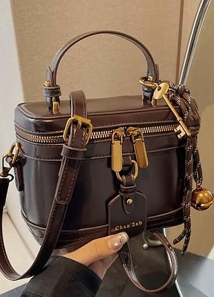 Тренд стильная качественная коричневая женская сумка кросс-боди через плечо экокожа