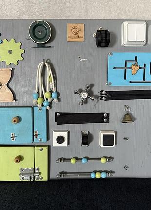 Бізіборд деревʼяний