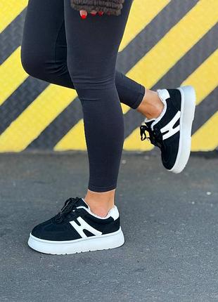 Кросівки жіночі зимові