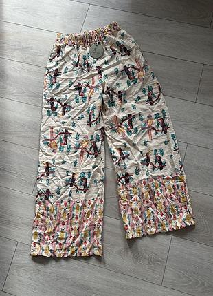 Жіночі штани вільного крою