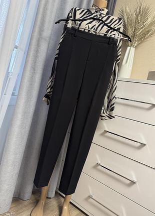 Штани брюки прямого крою зі стрілками