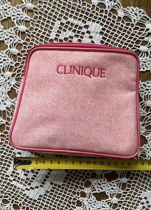Косметичка clinique рожева зручна