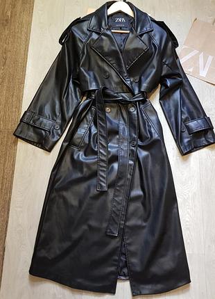 Шикарный тренч миди zara черный кожаный оверсайз размер с м пальто женский двубортный плащ женский черный