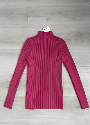 Стильный яркий теплый гольф