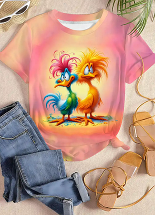 Яркая футболка