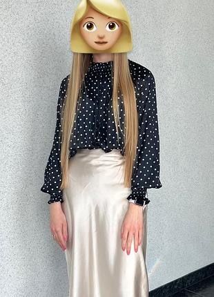 Жіноча блуза з принтом горошок