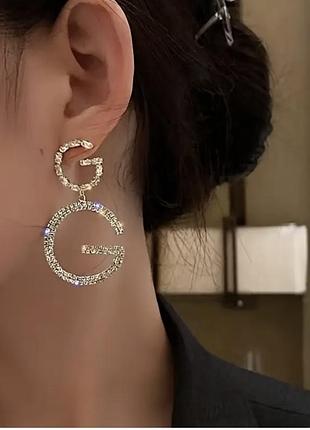 Стильные серьги на праздник