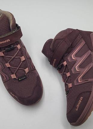 Осенне-зимние ботинки для девочек на мембране gore tex 
lowa