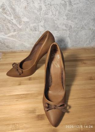 Красивые туфли bershka
