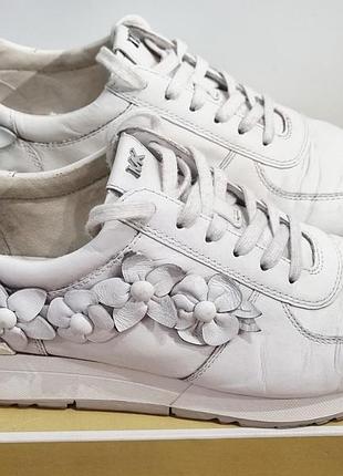 Белые кожаные кроссовки с декором michael kors, 37.5