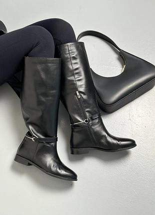 Сапоги женские демисезонные черные кожаные на низком каблуке