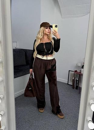 Стильні жіночі штани палаццо