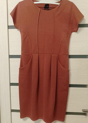 Женское цинкелене-коричневое платье