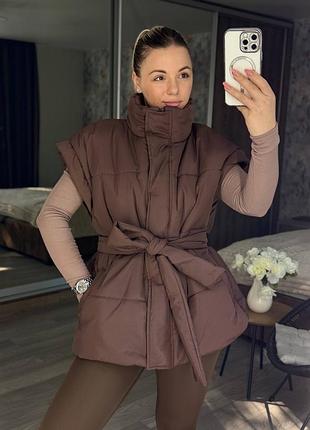 Тепла стильна жіноча жилетка