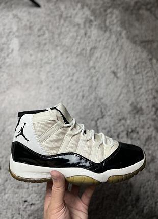 Nike air jordan xi space jam баскетбольні кросівки джордан