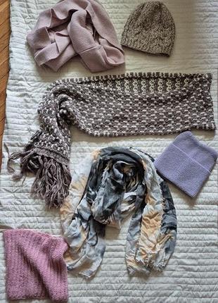 Набір зимових шапок та шарфів