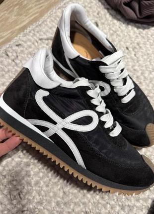 Кросівки loewe