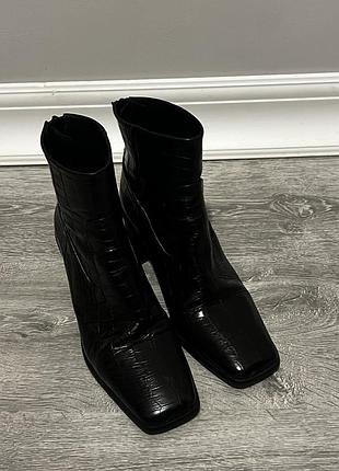 Шкіряні жіночі черевики