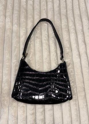 Лакова чорна сумка