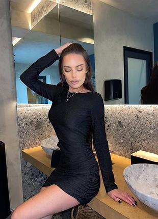 Жіноча сукня зі зборками