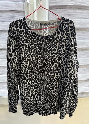 Жіночий светр