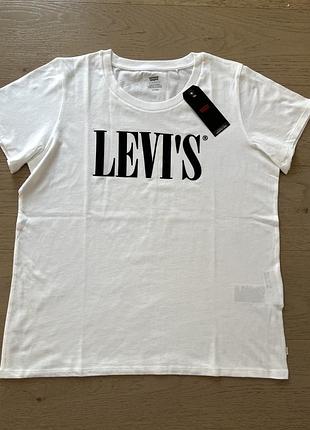 Нова жіноча футболка levis розмір 1x  або xxl